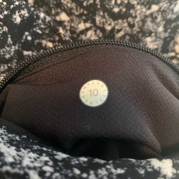 Lululemon crop pant - Picture 6 of 8